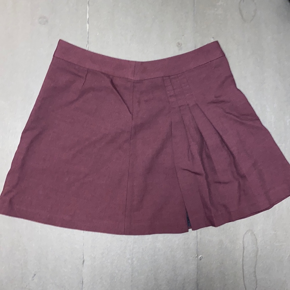Julia Size 4 Burgundy Pleated Side Zip Skirt
